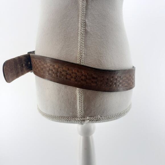 Men's Tooled Brown Leather Belt Basket Weave Shaggy Dog Buckle Old English Sheep - Picture 12 of 13